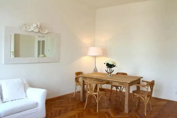 80m2 Next To Hundertwasserhaus Apartment Wien