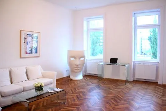 80m2 Next To Hundertwasserhaus * Wien